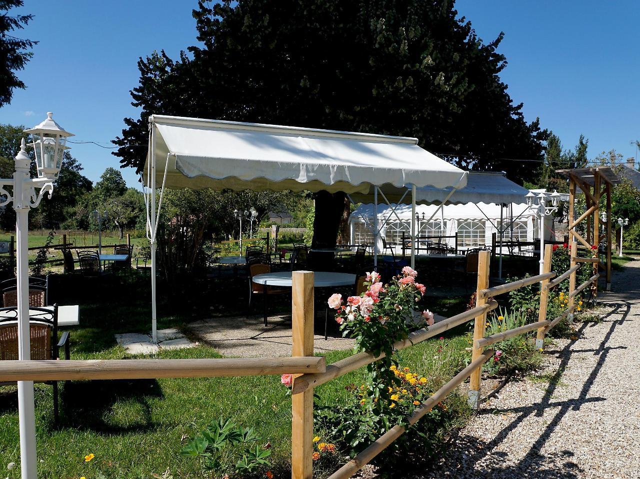 Hôtel Restaurant La Sauldraie Salbris Extérieur photo